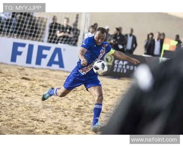 足球明星们如何保持身材不发胖的英语秘诀与饮食建议